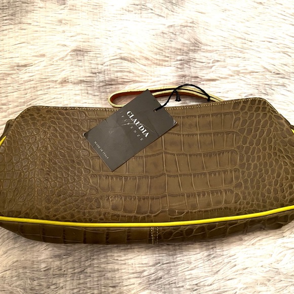 Claudia Firenze - Picture 2 of 2